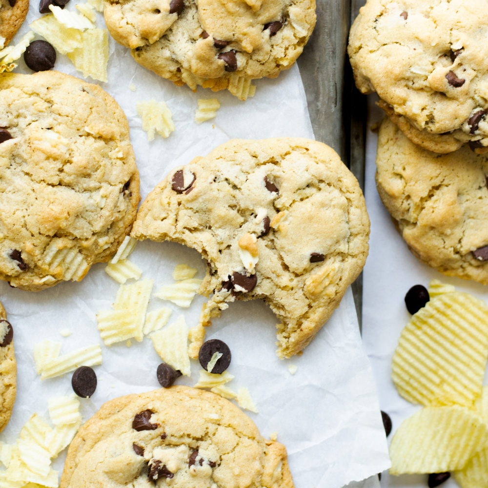 Chocolate chip potato chip cookies, crunchy thanks to crushed potato chips and slightly sweet with semi-sweet chocolate chip cookies.